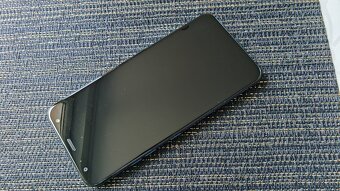 LG K40 - 4