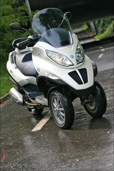 Piaggio MP3 300ie HYBRID - vodičak “B” - 4