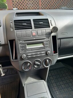 Volkswagen Polo - 4