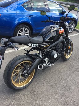 YAMAHA XSR 900 - 4