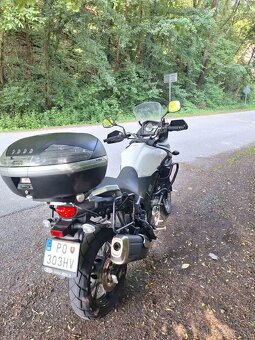 SUZUKI V-STROM DL650 - 4