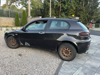 Alfa Romeo 147 Q2 - 4