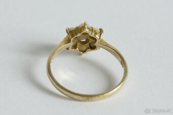 Elegantný 9ct zlatý prsteň s perlami - 4