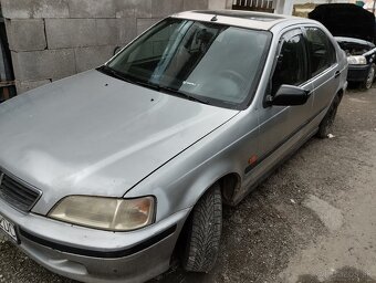 Predám Hondu Civic 1.5 84 kw vtec - 4