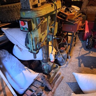 Stojanová vrtačka V 20 A - 4