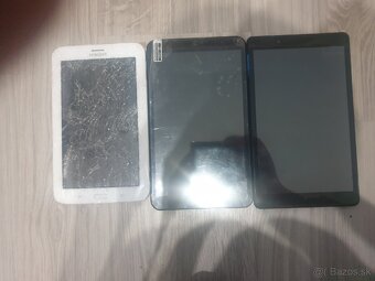 5x Samsung Telefony+3 Tablety na ND - 4