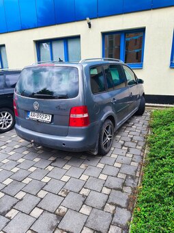 Volkswagen Touran 2.0 TDi - 4