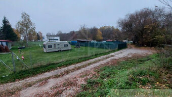 Pozemok vhodný na záhradu pri lesíku na predaj Holíč. - 4