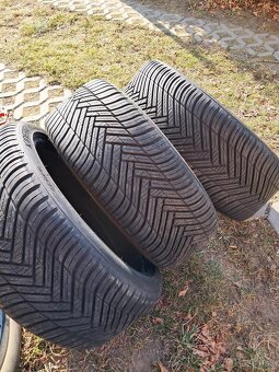 Celoročne pneu Hankook Kinergy 4S2 - 4
