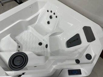 Predám novú vírivku Hotspot TX - 4