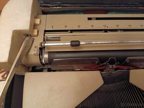 Kufríkový písací stroj - 4