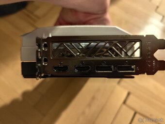 Predám grafickú kartu Sapphire AMD Radeon RX 7700 XT - 4