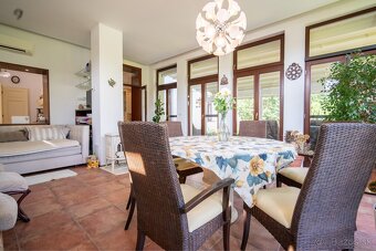 6 izbový rodinný dom 300 m2 so záhradou 1350 m2 Bernolákovo - 4