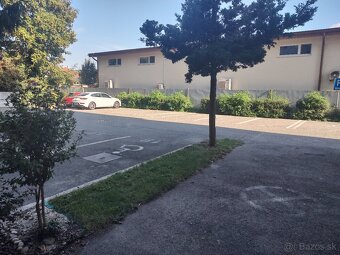 Tehlový apartmán v tichej štvrti, výborne riešený - 4
