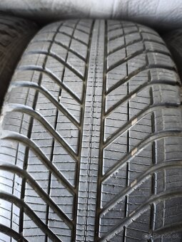 235/55 r17 celoročné pneumatiky GOOD YEAR 8mm - 4