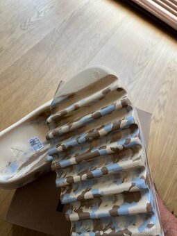 Slide Custom 3 - 4