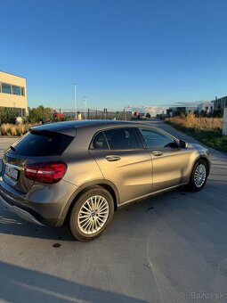 Mercedes-Benz GLA 200D - 4