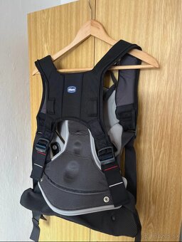 Predám ergonomický nosič Chicco Close to you 0+ - 4