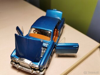 Corgi toys Rolls royce Silver Shadow - 4