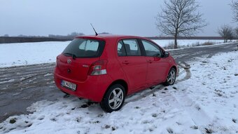 Toyota Yaris 1.3 2011 - 4