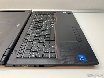 Fujitsu LifeBook E5511 15.6" i5-1135G7/16GB/512GB/FHD/IPS - 4