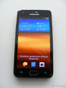 iPhone 4 a Samsung SII I9100 a - 4