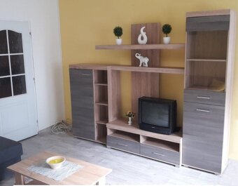 Izba + obývačka na prenájom v Dúbravke pre 2 osoby. - 4