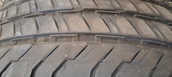 Predám 4ks slušné letné 215/65r16C Continental na dodávku - 4