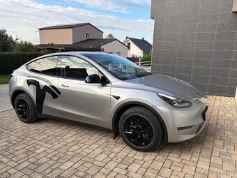 Tesla model Y 2023 dual motor- odpocet dph - 4