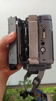 Sony Handycam Hi8 CCD -TRV228e - 4