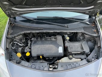 Renault Clio III grandtour - 4