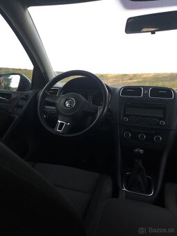 Predám Volkswagen Golf 1.4 TSI-benzín - 4