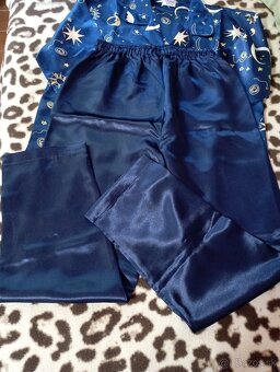 Tmavomodré pyžamo - 4