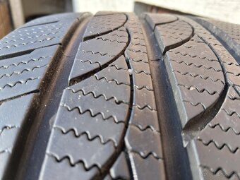 255/35 r19 zimne pneumatiky - 4