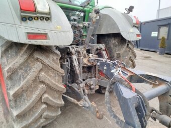 traktor FENDT 824 VARIO - 4