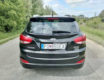 Predám Hyundai ix35 1,7 CRDi 4x2 vo výbave Style - 4