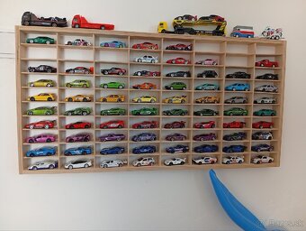 Hot wheels - 4
