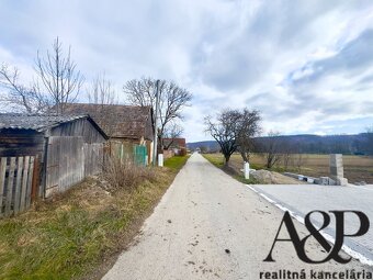 NA PREDAJ POZEMOK NA VÝSTAVBU RD, 562M2, OSUSKÉ, okr. SENICA - 4