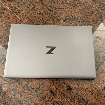 HP ZBook Firefly G7 15" – i7-10810U / Quadro P520 / 32GB RA - 4