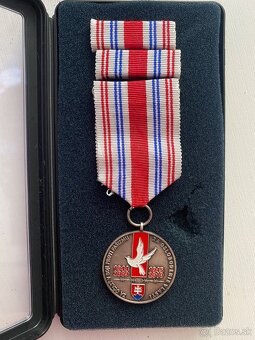 Medaile, vyznamenania - 4