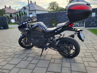 Yamaha FZ8 - 4