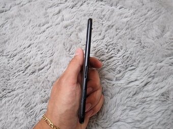 Predám housing na iPhone SE 2. (2020) - Čierny 🖤📱 - 4