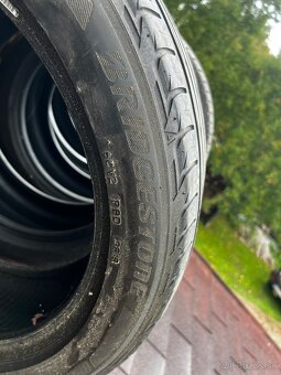 Predám letne pneu 215/50R18 - 4