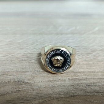 Zlatý pánsky prsteň Versace - 4