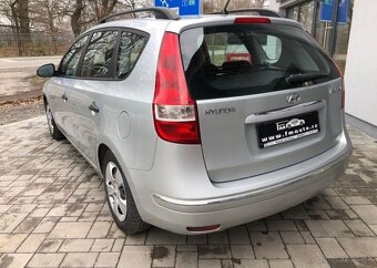 Hyundai i30 1.4 16V benzín manuál 80 kw - 4