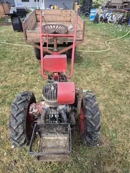 Malotraktor z vlečkou - 4
