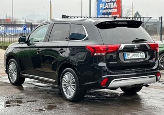 Mitsubishi Outlander 2.4 PHEV 4x4 - 4