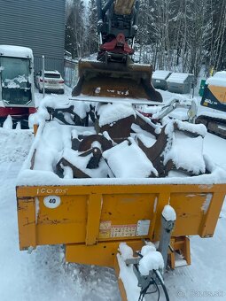 Kolový otočný bagr Hyundai HW160 - 4