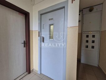 3iz. byt s garážou na Rozkvete ,,H,, - 4
