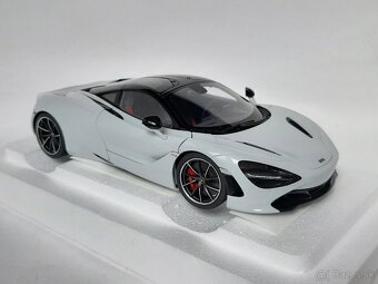 1:18 - McLaren 720S (2017) - AUTOart - 1:18 - 4